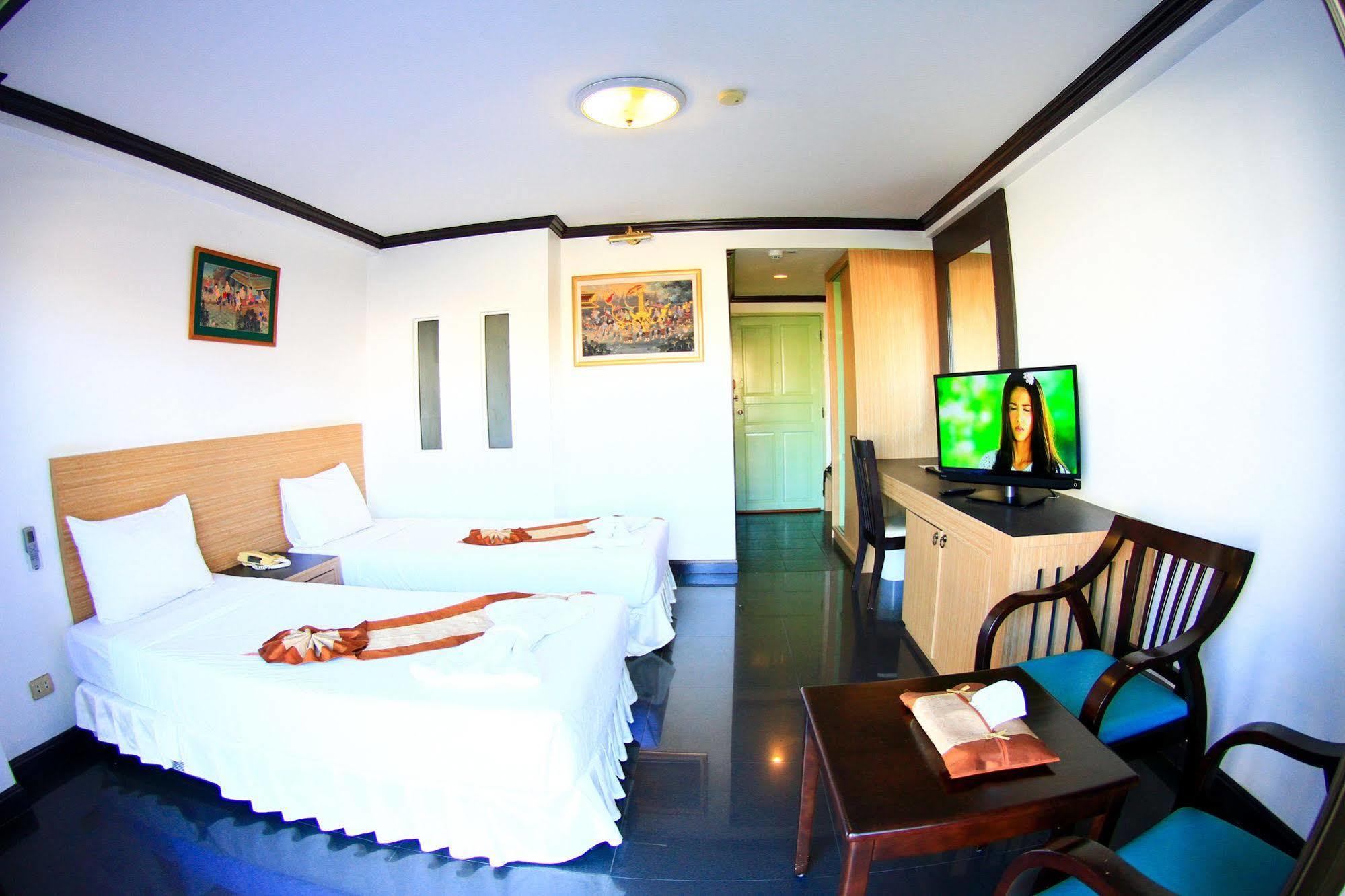 Tanawit Hotel&Spa Hua Hin Bagian luar foto