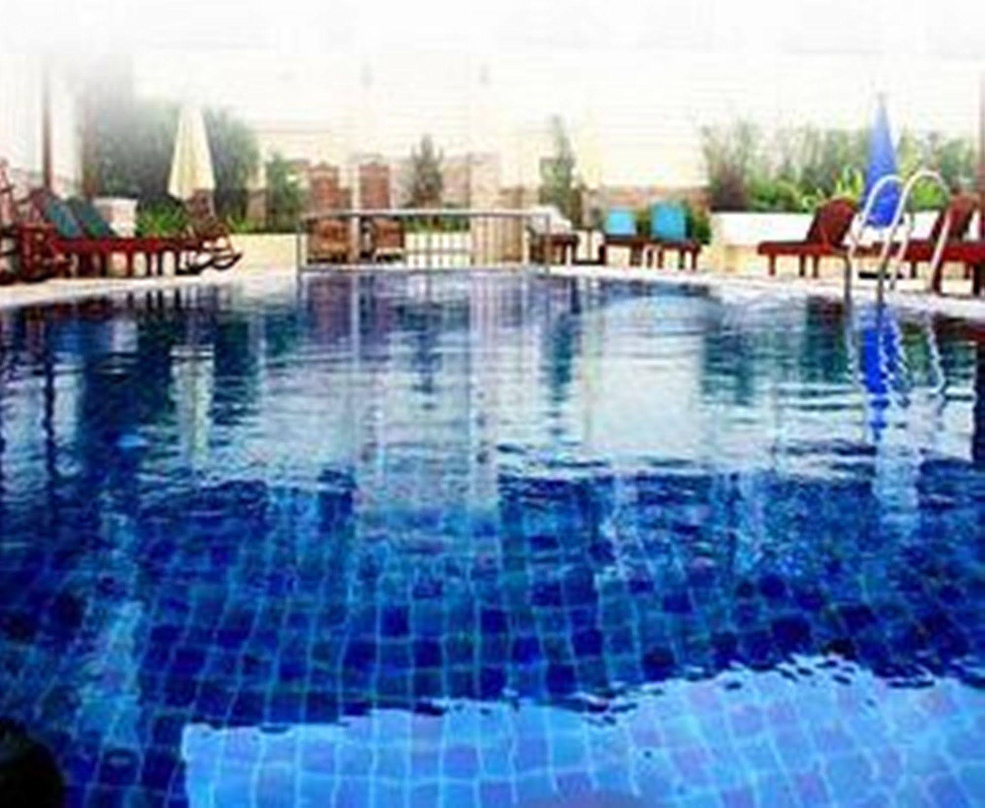 Tanawit Hotel&Spa Hua Hin Bagian luar foto
