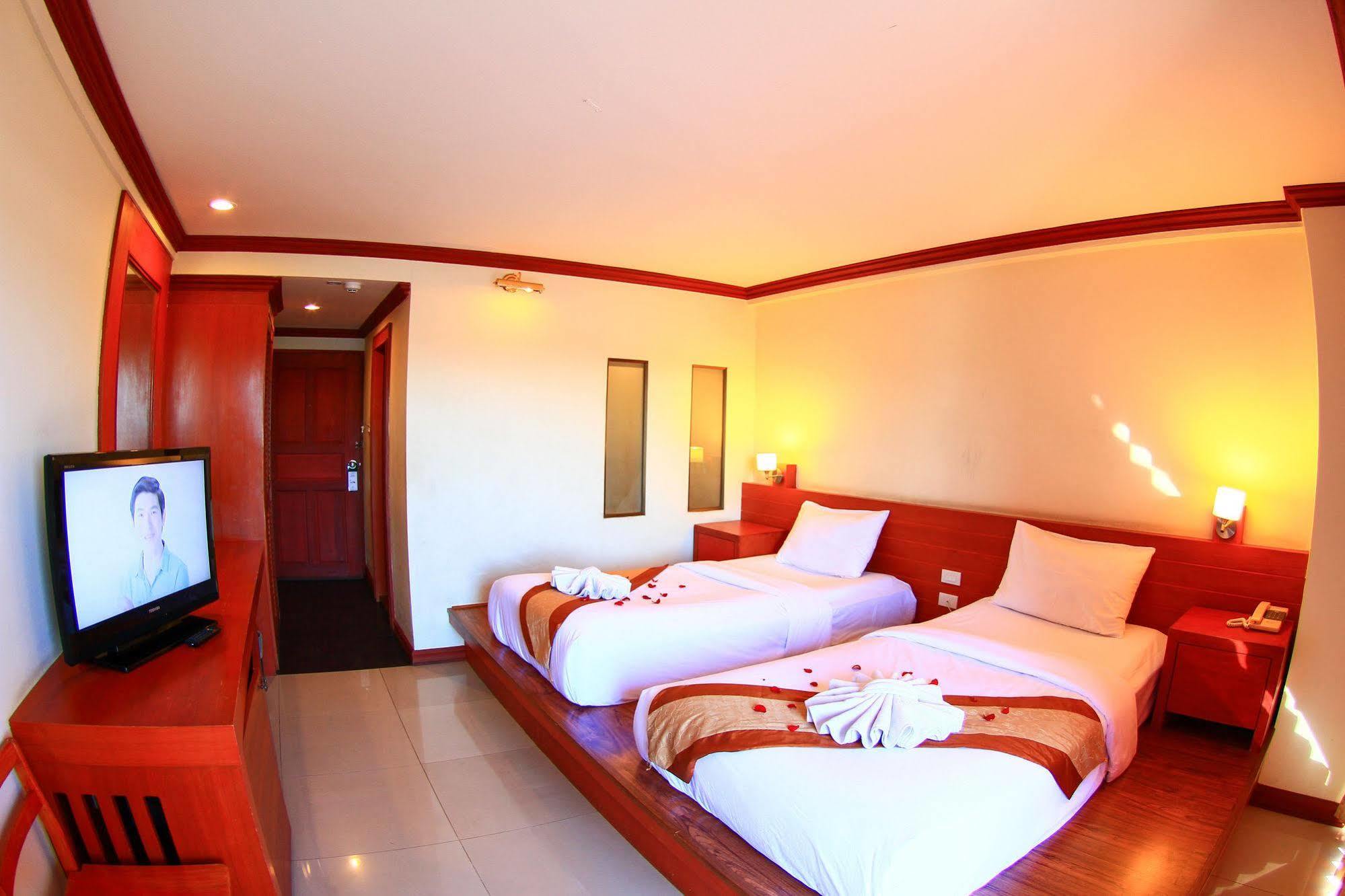 Tanawit Hotel&Spa Hua Hin Bagian luar foto